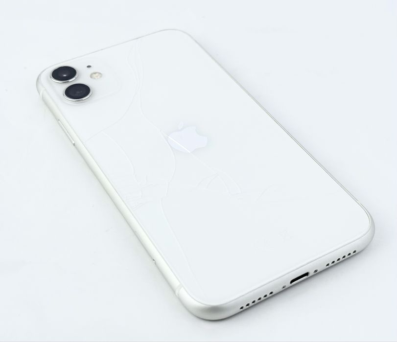 Apple iPhone 11 64GB White Отличен!