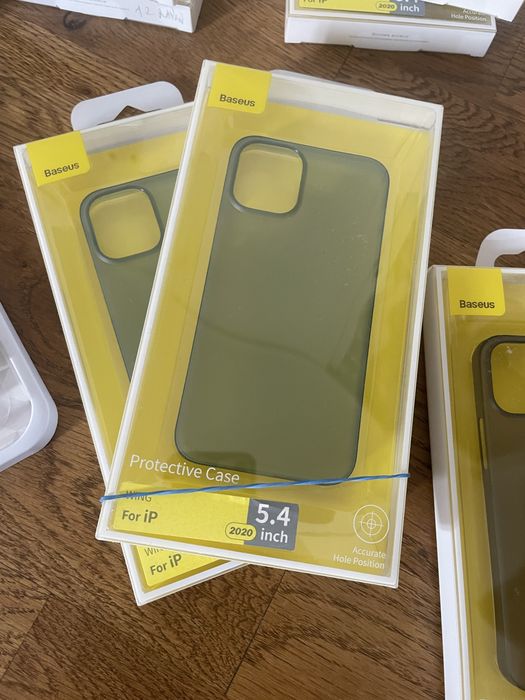 Huse Baseus pentru Iphone 12 mini