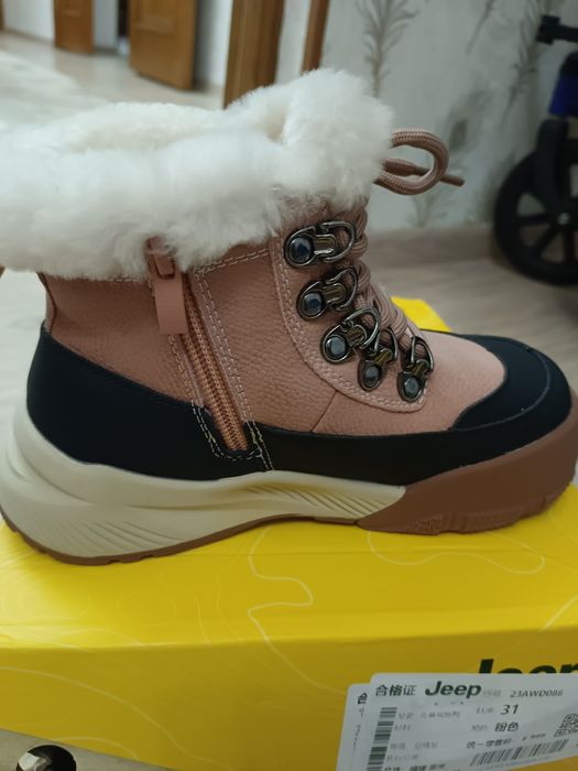 Продаётся детские сапоги