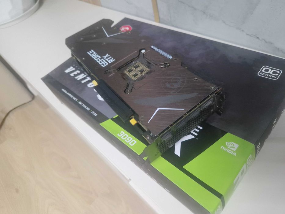 Видеокарта MSI RTX 3090 Ventus OS