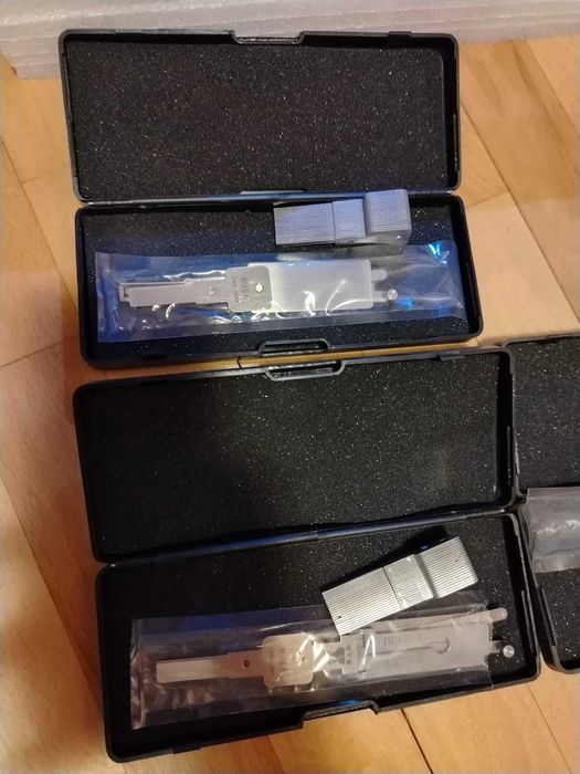 Masina copliat chei auto X6 - stare excelenta - set cleme incluse