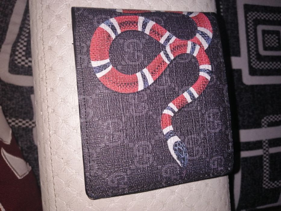 Vând portofel Gucci