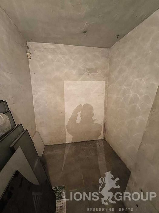 Продава се Промишлена сграда в Варна, Западна промишлена зона - 257 кв.м за 1168 €/кв.м - Снимка #6