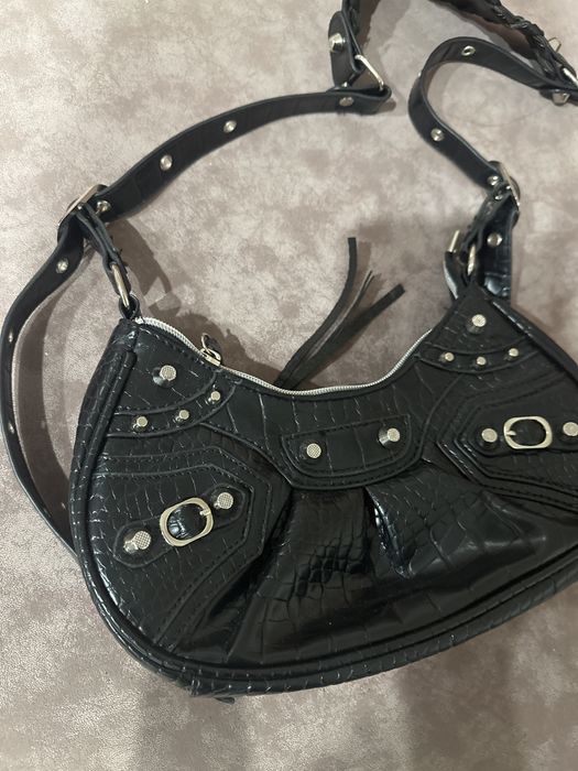 Стильная сумка.