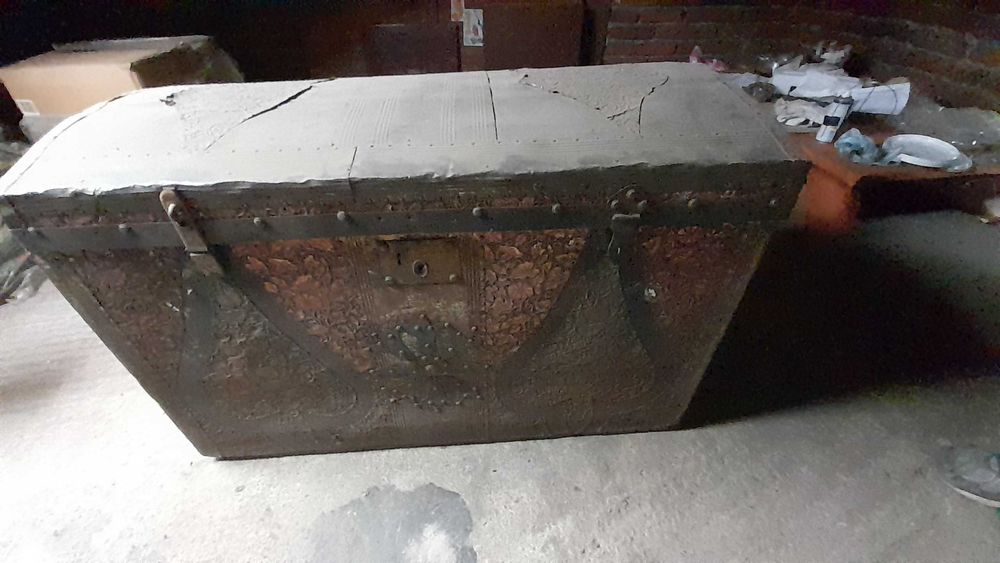 Антични дървени сандъци