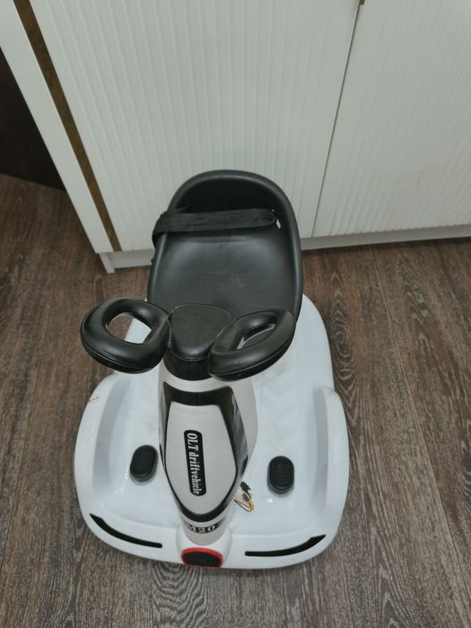 Бэби кар  электромашинка на пульту