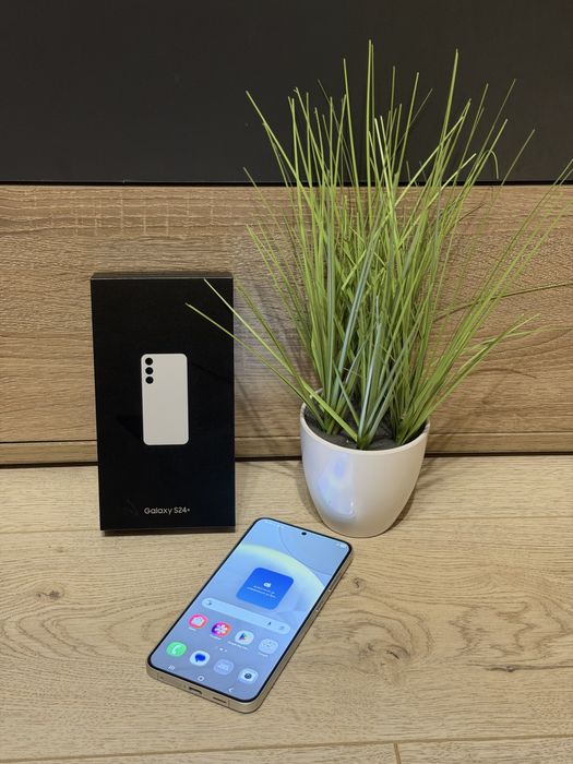 Samsung s24 plus 12GB RAM 512 ROM с гаранция, адаптер и аксесоари