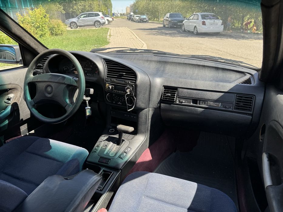 Продам BMW E36 1993г