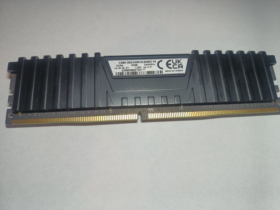 Memorie Corsair Vengeance® LPX 16GB DDR4, 2400MHz, CL14