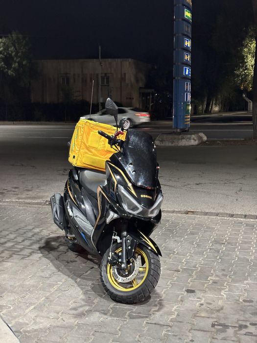 Мопед Скутер Макси Лия