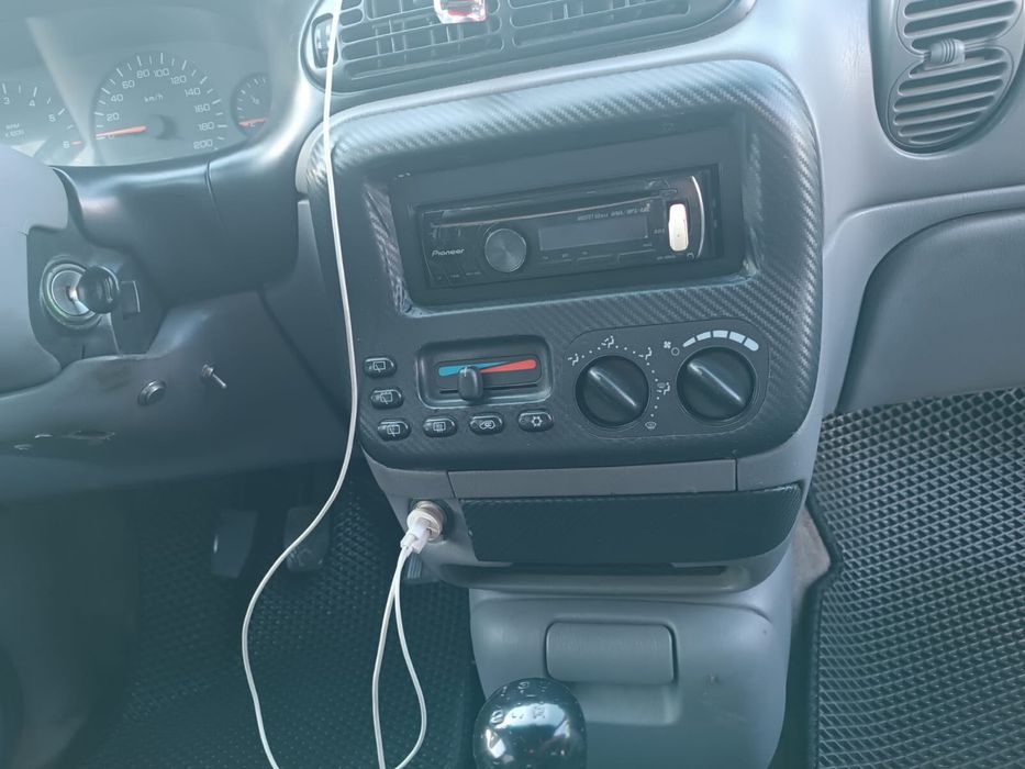 Chrysler   Voyager