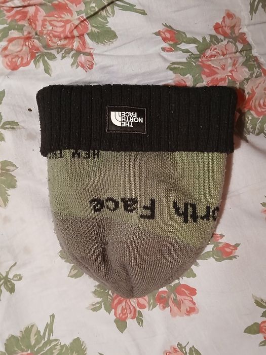 Зимна вълнена шапка Lakoste.и The Nort Fase.