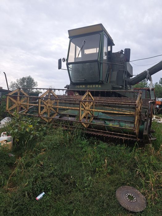 Combina John deere  730  John deere  630