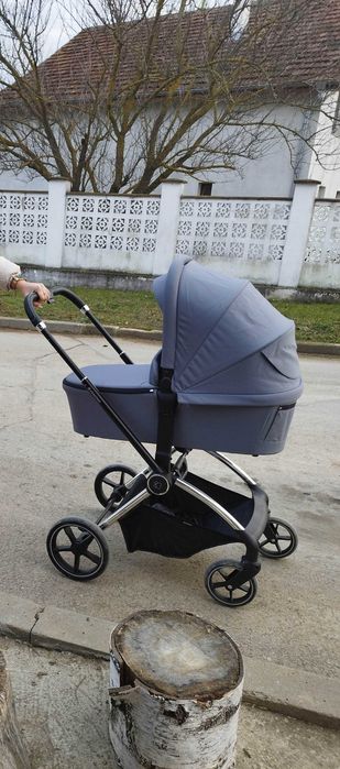 Продавам бебешка количка