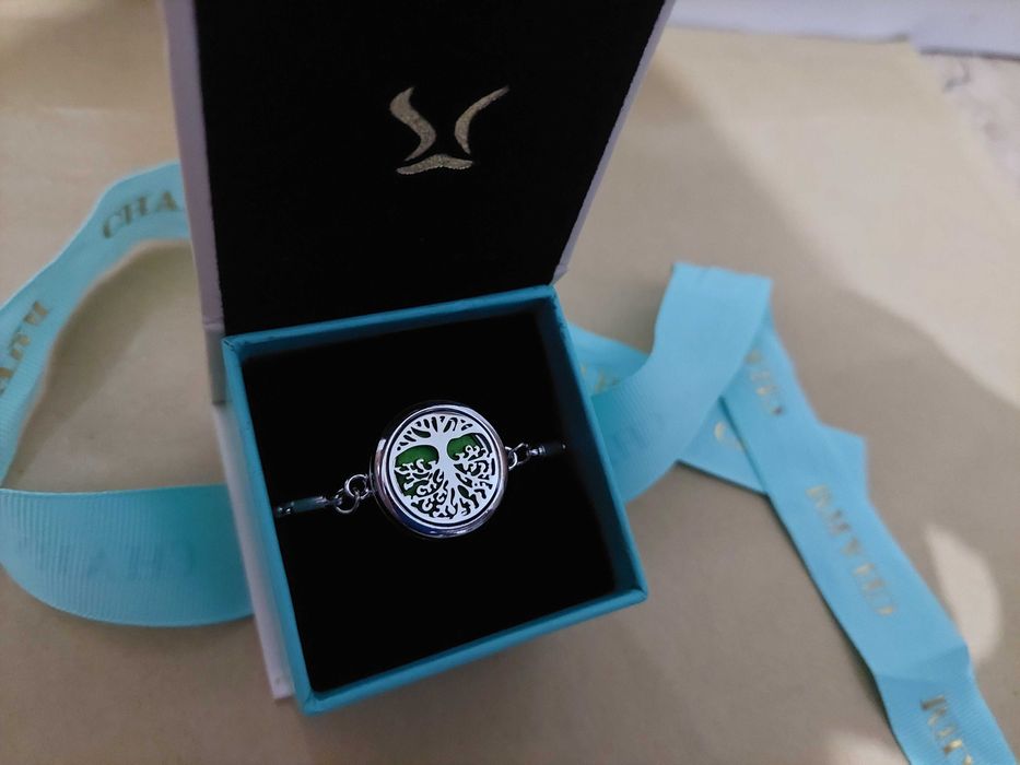 Cadoul ideal bratara cu aromaterapie pomul vietii - cutie cadou charm
