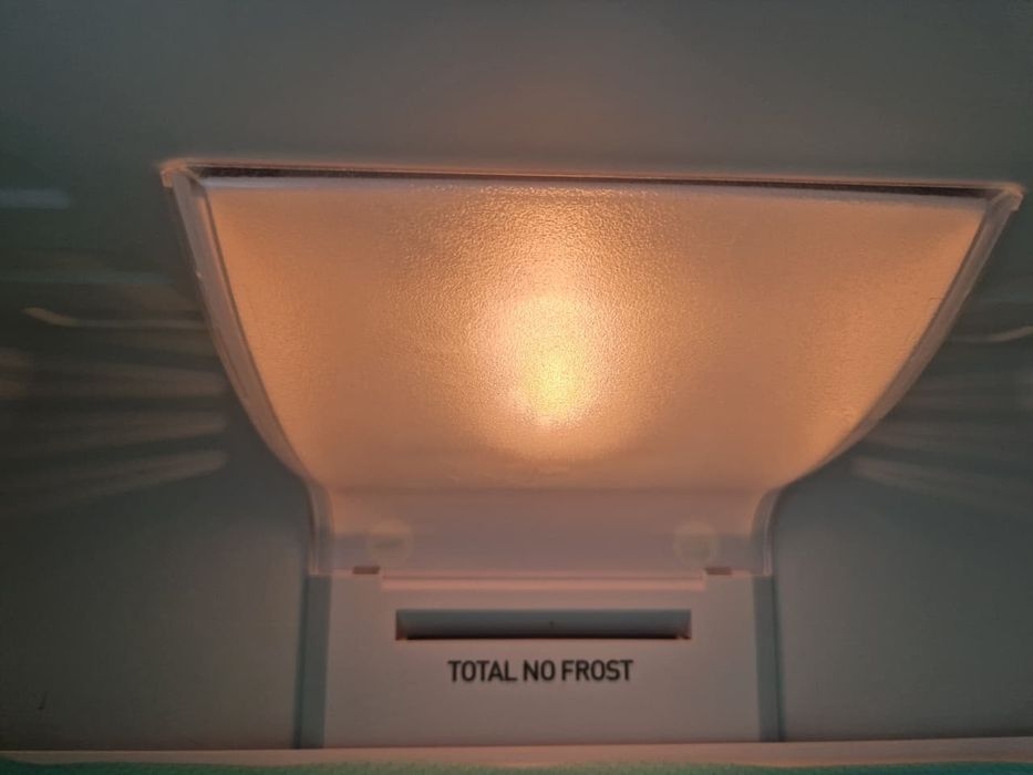 Продам холодильник Indesit