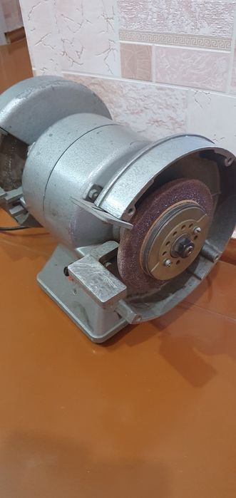 Точило элэктростанок. Зачистной наждак.