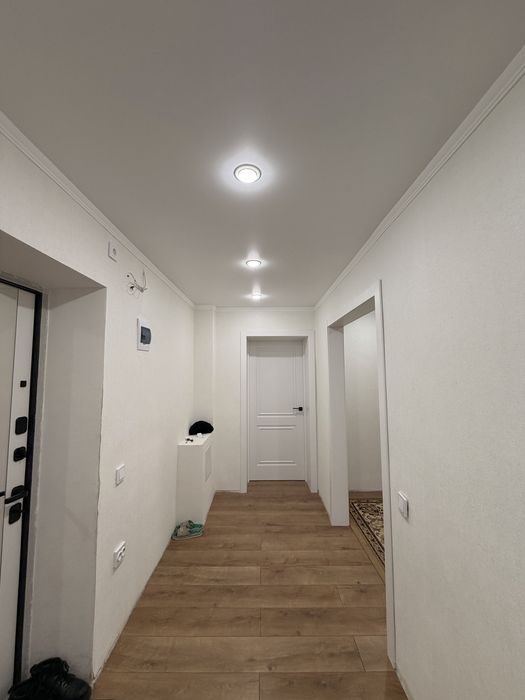 Продается 2 ком квартира район