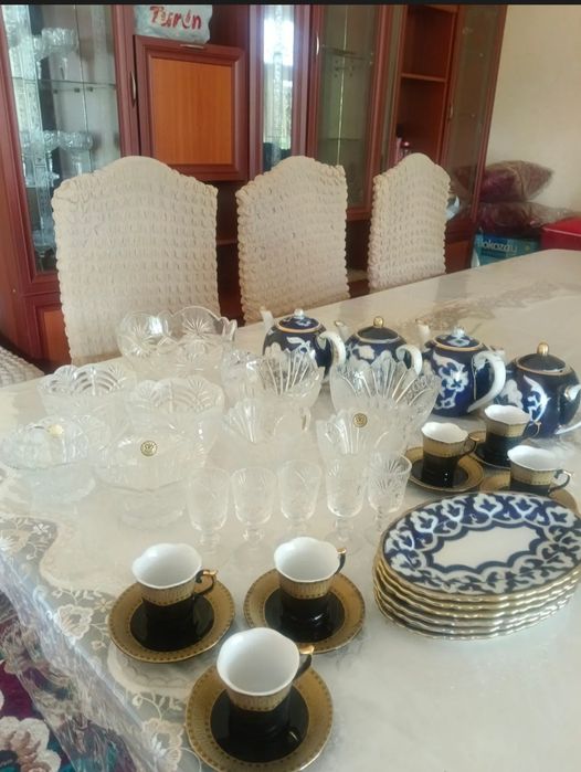 Chini idishlar sotiladi