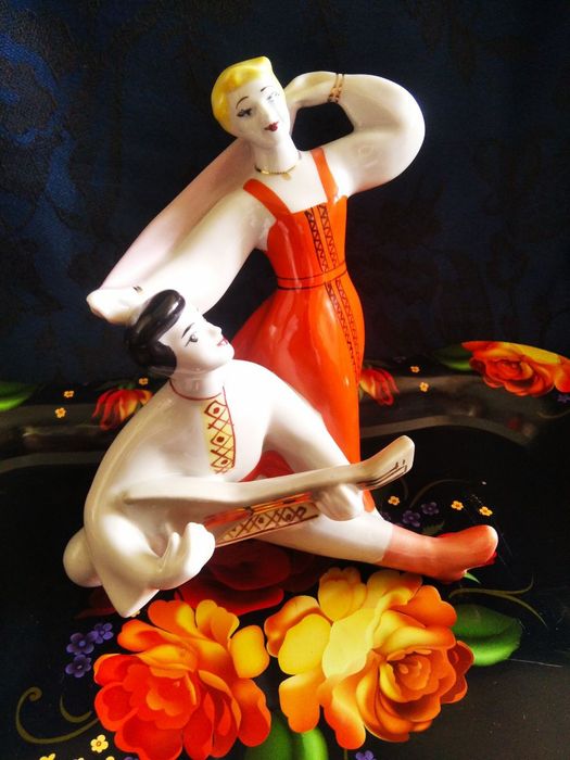 Продам  статуэтки