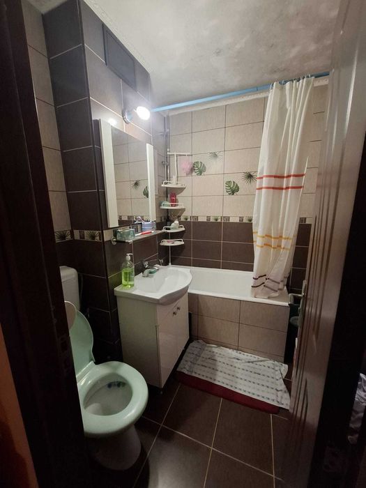 Apartament spațios 4 camere et 3 – Tractorul, Brașov | 76,6 mp utili +  balcoane | Luminos, practic și gata să devină „acasă”