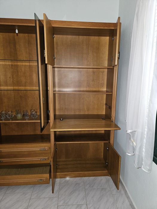 Секция от масив и естествен фурнир