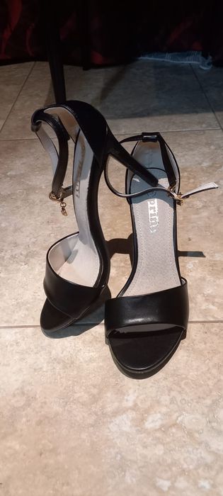 Sandale piele naturală 36,noi,in cutie