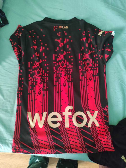 Футболни екипи на любими футболисти