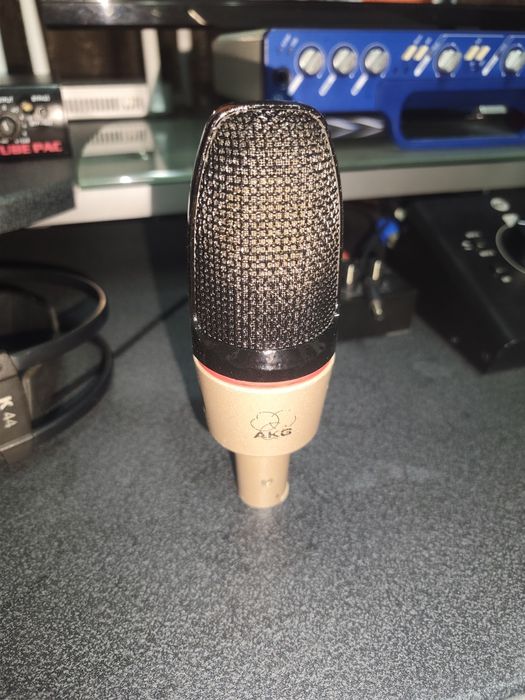 AKG C3000 B студийный микрофон профессиональный