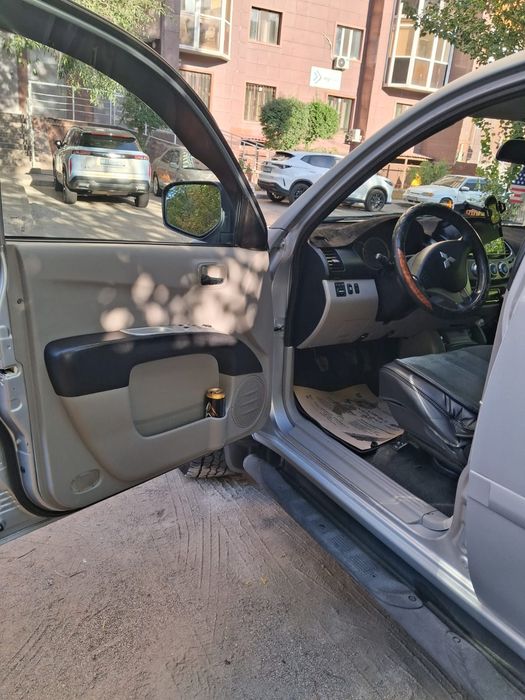 Продам пикап Mitsubishi L200,