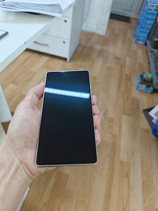 Продам Samsung s25 ultra 256гб