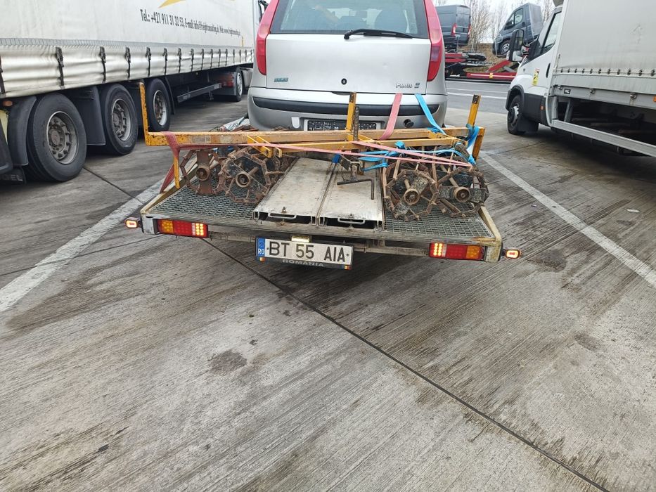 Vând platforma an 2023