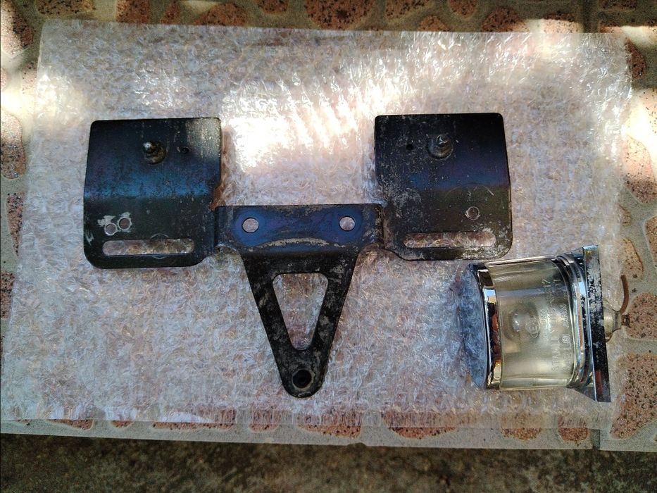 Стойка за номер и плафон за Хонда Втх 1300/1800