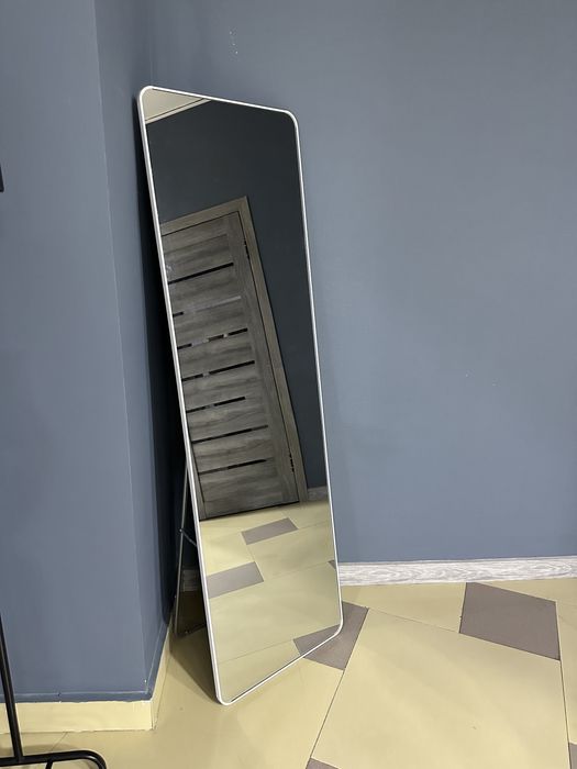 Зеркало напольное