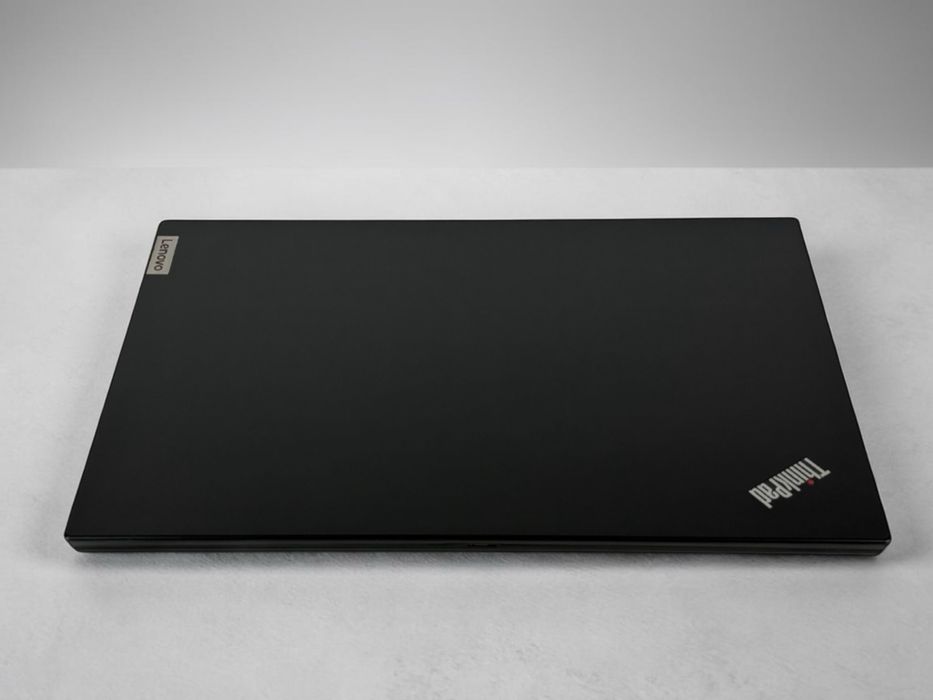 Лаптоп Lenovo ThinkPad P15v Gen 3 Full HD i7-12800H 32RAM 512SD RTX A2000 Перфектен! Гаранция!