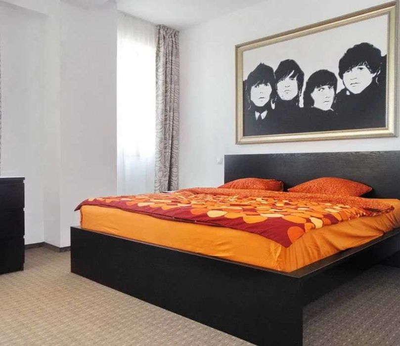 Дава се под наем Тристаен апартамент в Пловдив, Старият град - 90 кв.м за 255 € - Снимка #2