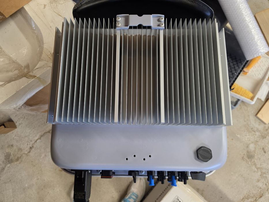 Growatt MOD 12KTL3-X – Invertor Fotovoltaic Trifazat 12 kW – Stare Perfectă