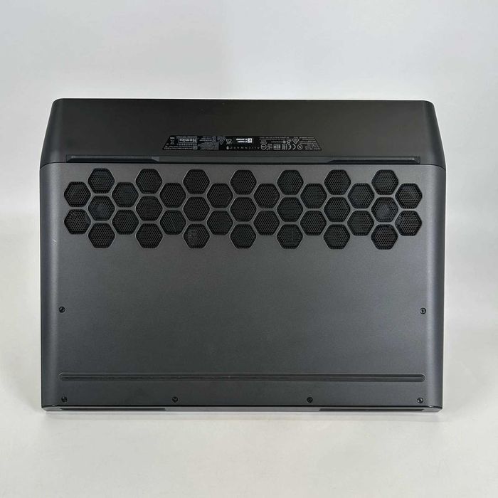 Лаптоп Alienware Area-51m R2 2080 Super 8GB, 10900K десктоп компоненти