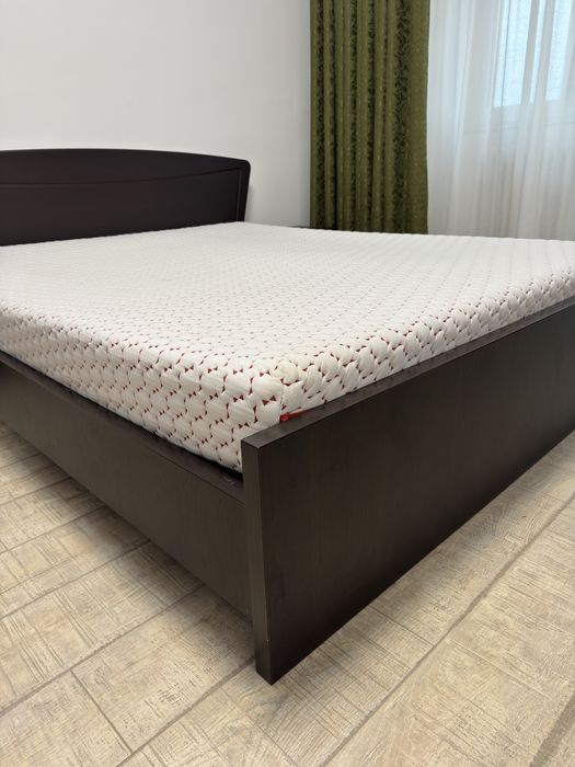 Dormitor Complet: Dulap + Pat + Saltea Premium + Noptiere + Comodă