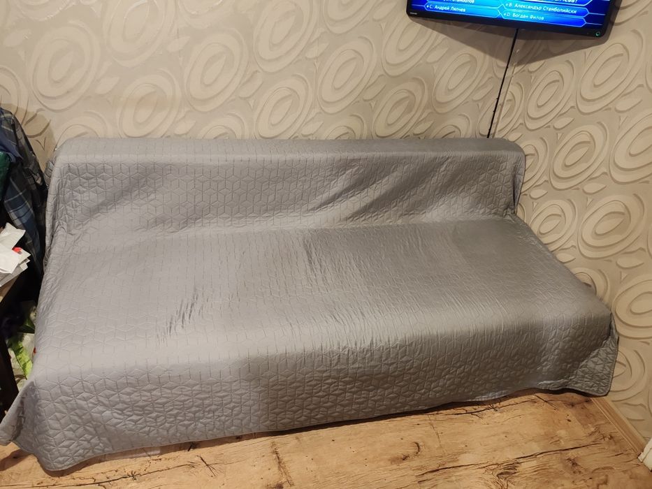 Разтегателен диван