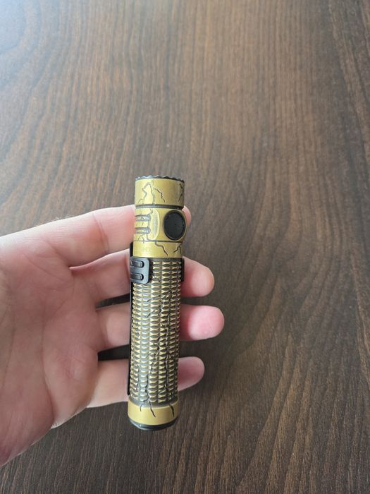 Фенер  Olight Waririor