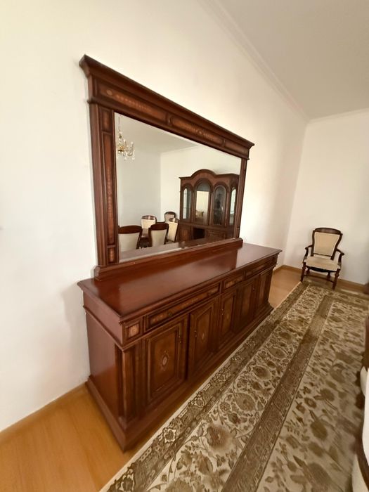 Продам комод и витрину в гостиную