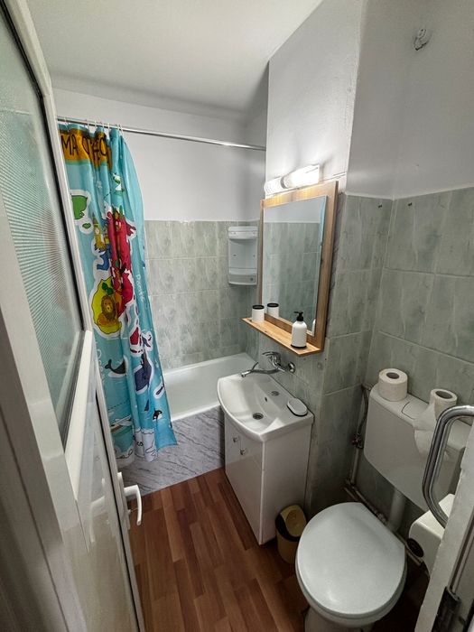 Apartament oferit in Chirie 2 Camere  -360 € (Campina ,  Milcovului, Semi Central)-Propietar