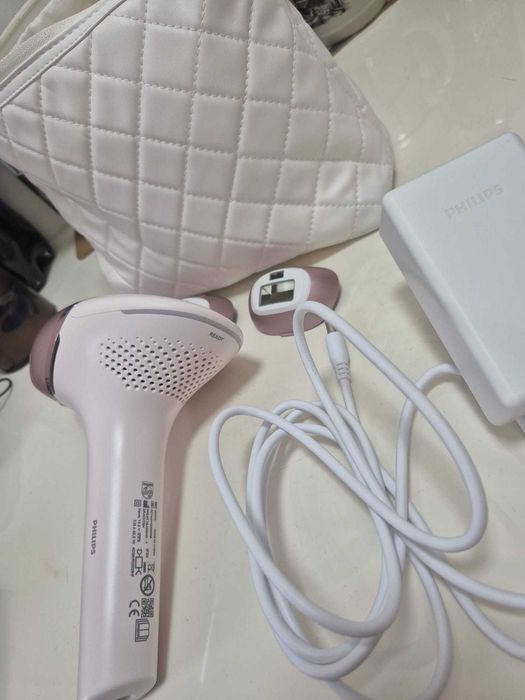 Epilator IPL Philips cu SkinAl exclusive