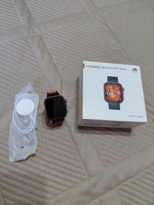 Продам смарт часы Huawei Watch Fit 4 Pro