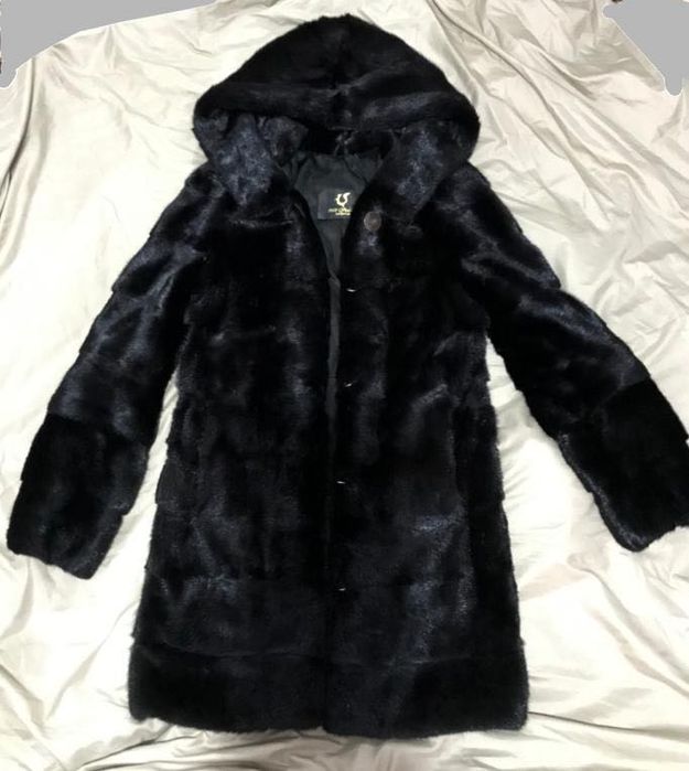 Продам норковую шубу