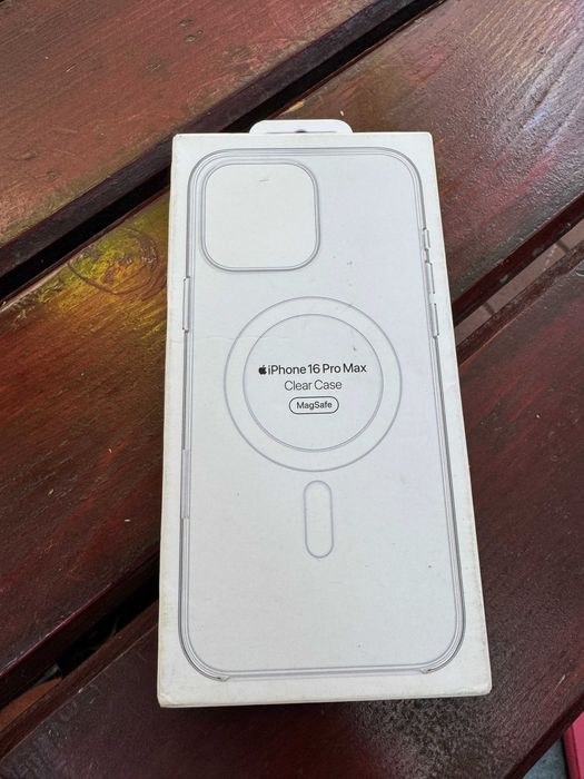 iPhone 16 Pro Max Clear Case cu MagSafe si Camera Control