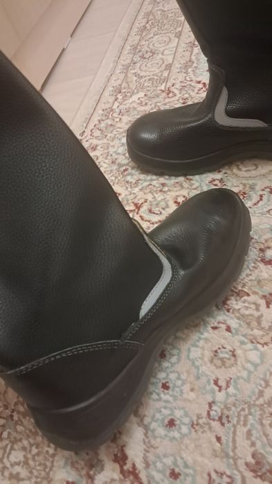 Продаю Ботинки рабочие, тонкие лето