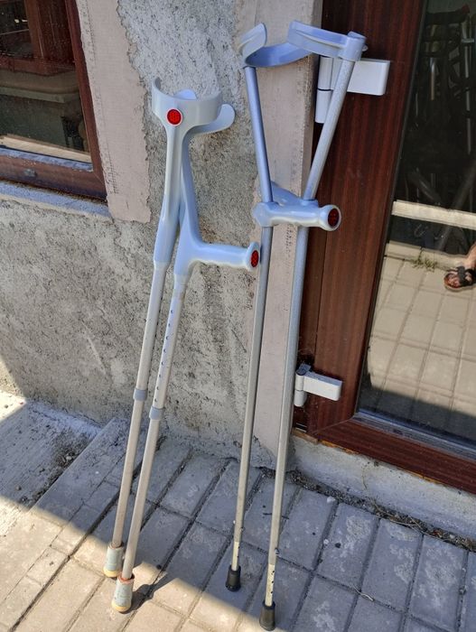 Bastoane ? Catje pentru persoane cu dizabilitati