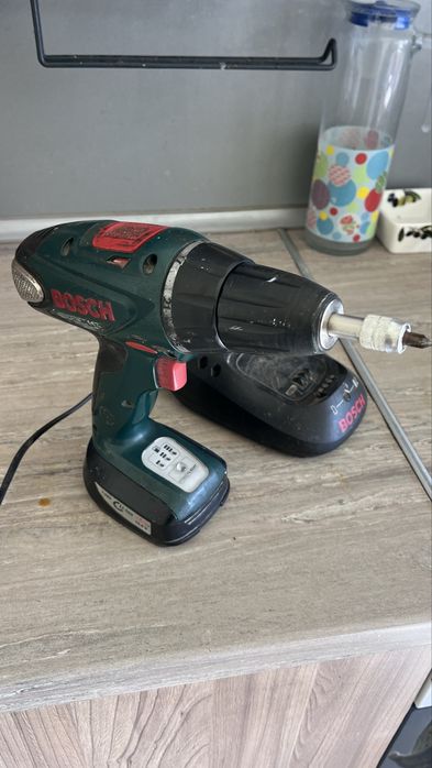 Bosch.акумулаторен  винтоверт